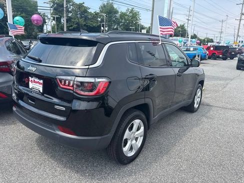 Used 2021 Jeep Compass Latitude w/ Convenience Group AWD/4WD image 11