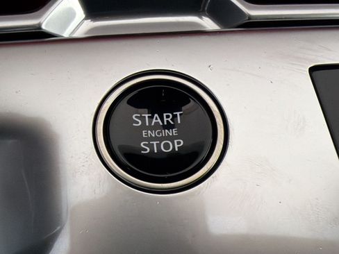 Used 2023 Land Rover Range Rover SE AWD/4WD image 17