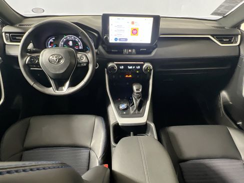 Used 2025 Toyota RAV4 XSE w/ Weather Package AWD/4WD image 29
