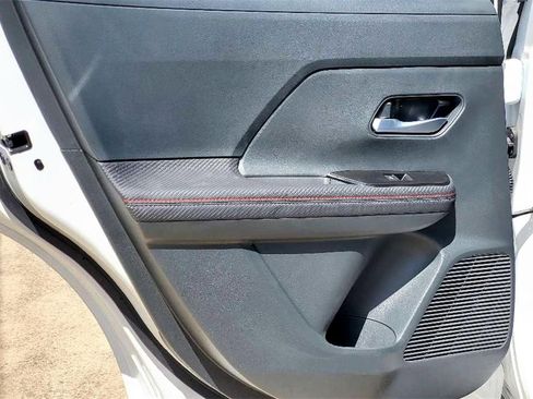 New 2025 Nissan Kicks SR image 19