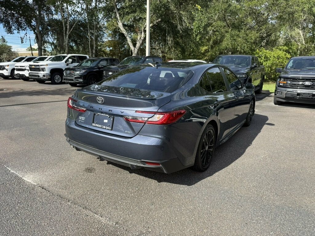 Used 2026 Toyota Camry SE FWD image 9