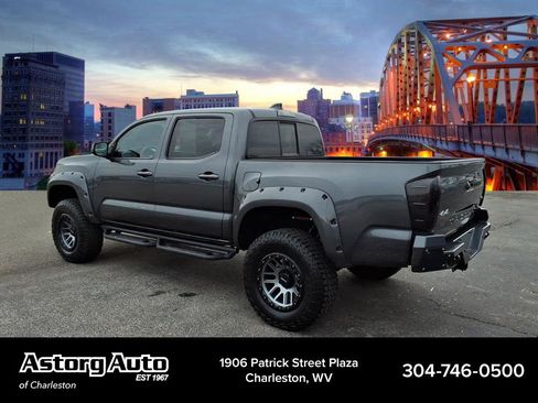Used 2021 Toyota Tacoma SR image 5