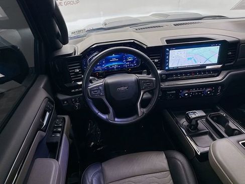 Used 2022 Chevrolet Silverado 1500 ZR2 w/ Technology Package image 27