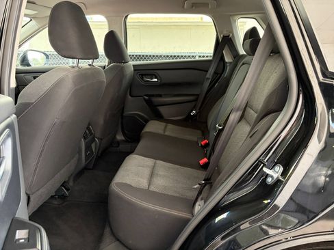 Used 2025 Nissan Rogue SV AWD/4WD image 27