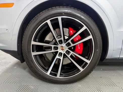 Certified 2026 Porsche Cayenne S image 11