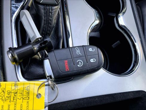 Used 2020 Jeep Grand Cherokee Limited image 15