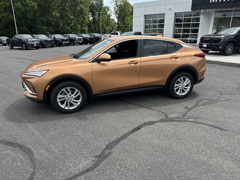 New 2025 Buick Envista Preferred w/ Convenience I Package image 2