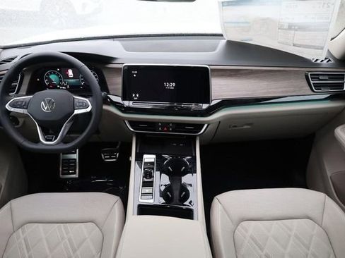 New 2026 Volkswagen Atlas SEL Premium R-Line image 28