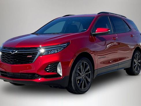 Used 2022 Chevrolet Equinox RS w/ RS Leather Package FWD image 2