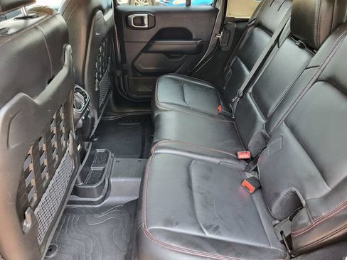 Used 2019 Jeep Wrangler Unlimited Rubicon w/ Dual Top Group AWD/4WD image 24