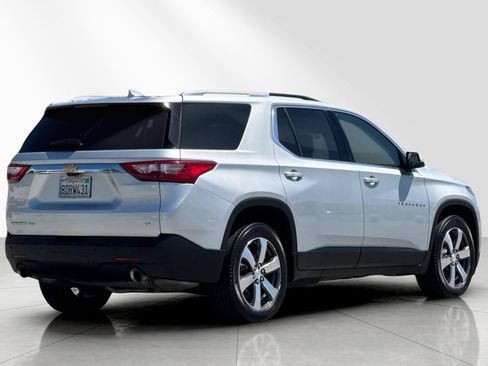 Used 2018 Chevrolet Traverse LT w/ LPO, Floor Liner Package AWD/4WD image 4
