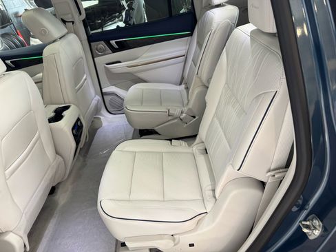 New 2026 Buick Enclave Avenir w/ Super Cruise Package image 12