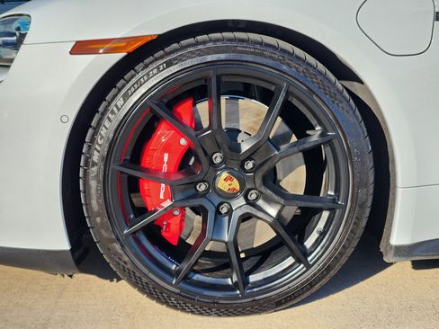 Used 2023 Porsche Taycan GTS image 9