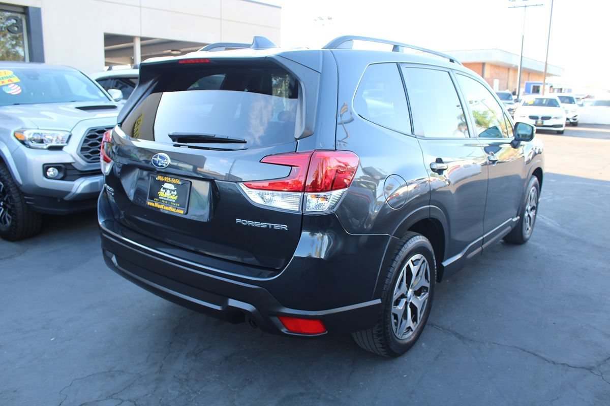 Used 2019 Subaru Forester Premium w/ All-Weather Package AWD/4WD image 7