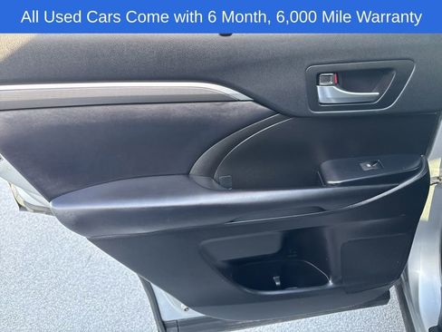 Used 2019 Toyota Highlander SE AWD/4WD image 27