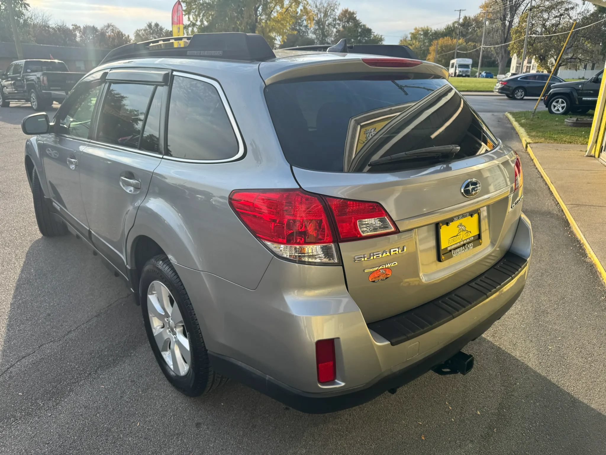 Used 2011 Subaru Outback 2.5i Limited AWD/4WD image 5