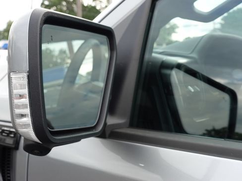 Used 2025 Ford F150 Lariat AWD/4WD image 14