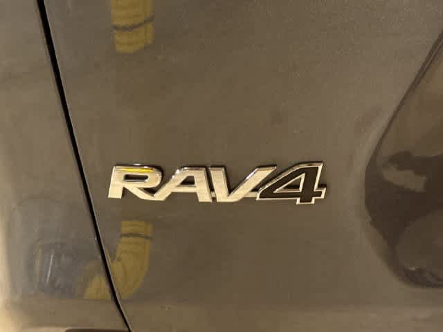 Used 2021 Toyota RAV4 XLE Premium AWD/4WD image 26