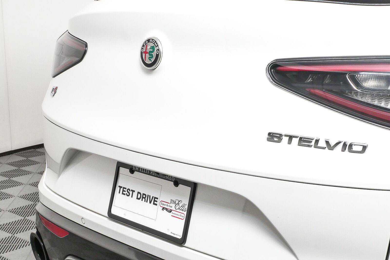 New 2026 Alfa Romeo Stelvio Sprint AWD/4WD image 38