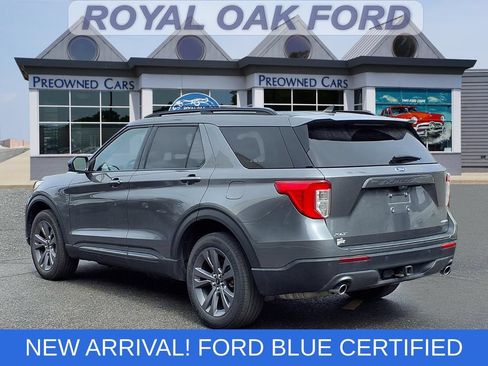 Certified 2023 Ford Explorer XLT w/ Equipment Group 202A AWD/4WD image 2