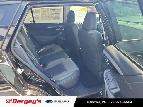 Used 2025 Subaru Outback Onyx Edition image 12