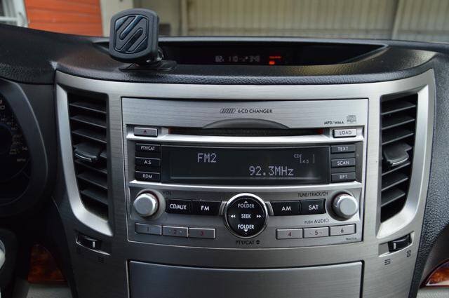 Used 2010 Subaru Outback 2.5i Limited AWD/4WD image 22