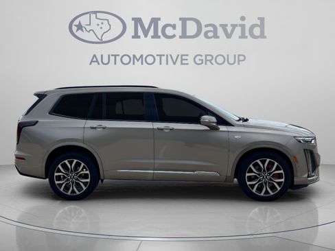 Used 2023 Cadillac XT6 Sport w/ Platinum Package AWD/4WD image 8