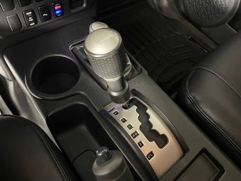 Used 2007 Toyota FJ Cruiser 4WD image 12