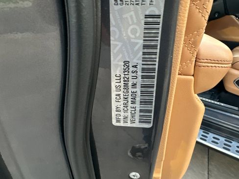 Used 2021 Jeep Grand Cherokee L Summit image 32