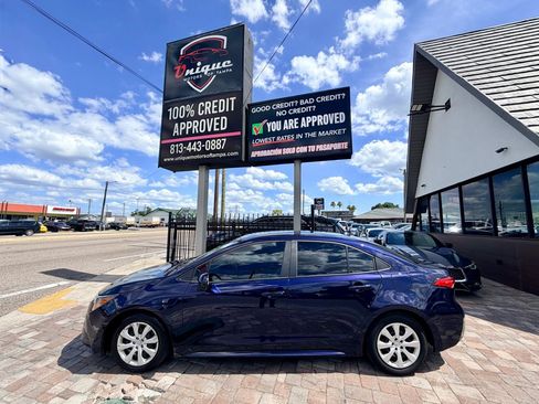 Used 2022 Toyota Corolla LE FWD image 6