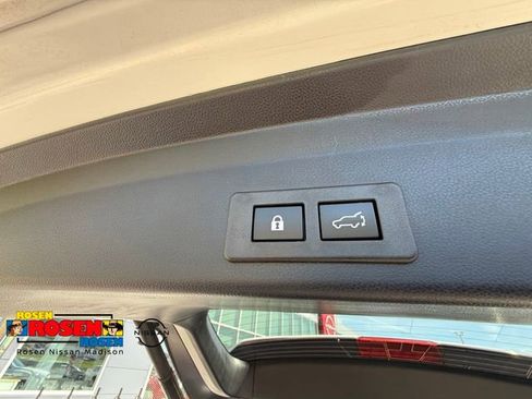 Used 2025 Subaru Ascent Premium AWD/4WD image 32