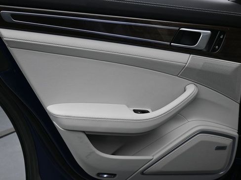 Used 2021 Porsche Panamera GTS w/ Premium Package image 20