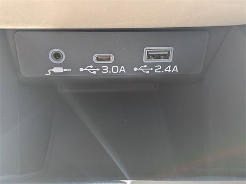 New 2025 Subaru Outback Limited image 18