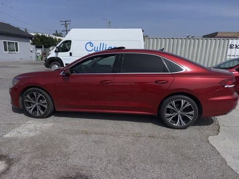 Used 2022 Volkswagen Passat 2.0T SE image 8