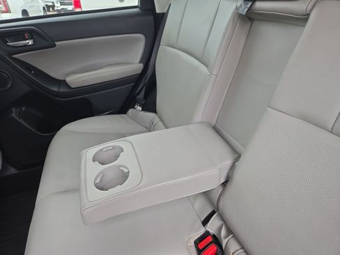 Used 2015 Subaru Forester 2.5i Touring AWD/4WD image 17