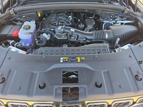 New 2025 Jeep Grand Cherokee L Overland w/ Trailer Tow Package AWD/4WD image 35