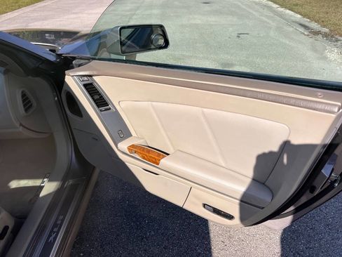 Used 2005 Cadillac XLR image 15
