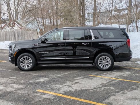 New 2026 GMC Yukon XL Denali w/ Sun & Power Step Package image 4