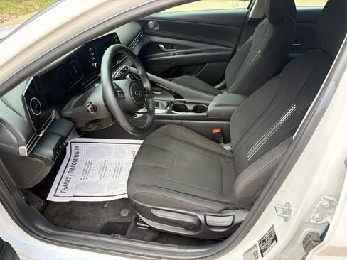 Used 2021 Hyundai Elantra SEL w/ Convenience Package FWD image 9