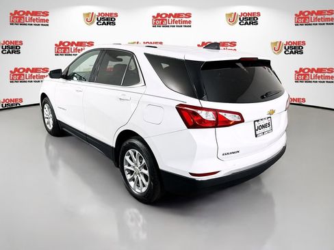 Used 2018 Chevrolet Equinox LT image 2