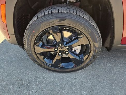 Used 2025 Jeep Grand Cherokee L Limited w/ Luxury Tech Group II image 27