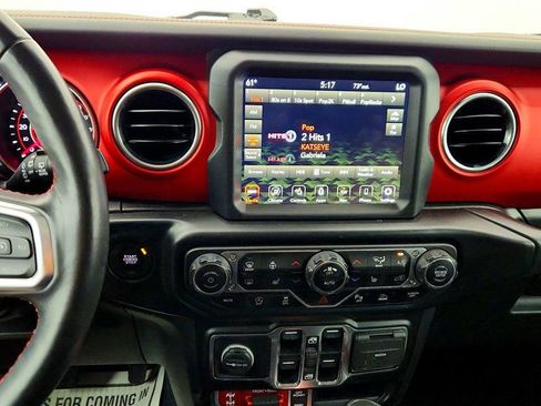 Used 2022 Jeep Wrangler Unlimited Rubicon w/ LED Lighting Group AWD/4WD image 17
