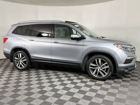 Used 2016 Honda Pilot Elite image 6