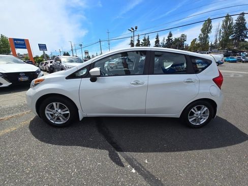 Used 2015 Nissan Versa Note SV w/ Sport Value Package FWD image 4