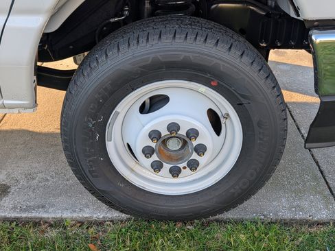 New 2026 Ford E-450 and Econoline 450 Super Duty w/ Power Equipment Group image 5