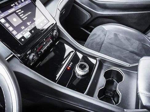 Used 2023 Jeep Grand Cherokee Altitude image 17