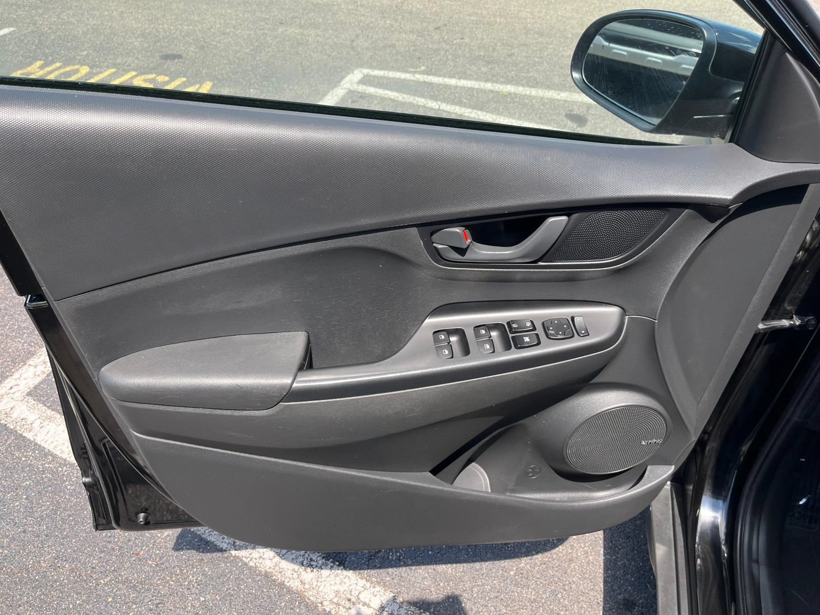 Used 2021 Hyundai Kona SEL Plus w/ Cargo Package FWD image 38
