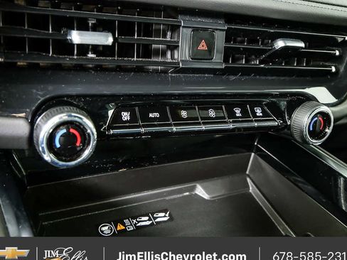 Used 2025 Chevrolet Tahoe LT image 16