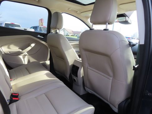 Used 2019 Ford Escape SEL image 39