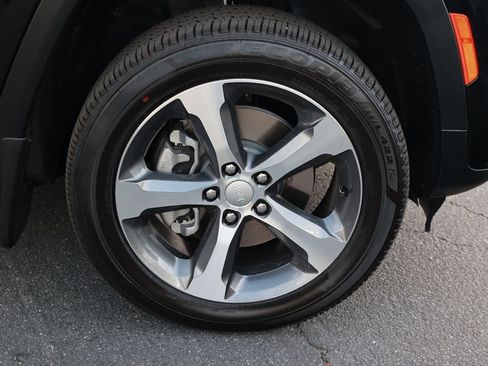 New 2026 Jeep Grand Cherokee L Limited AWD/4WD image 8